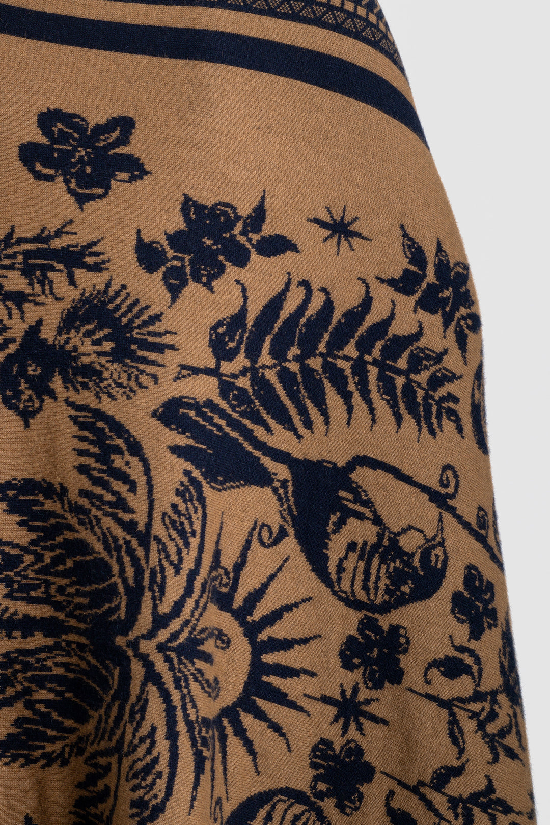#colour_kiwiana-midnight-cognac