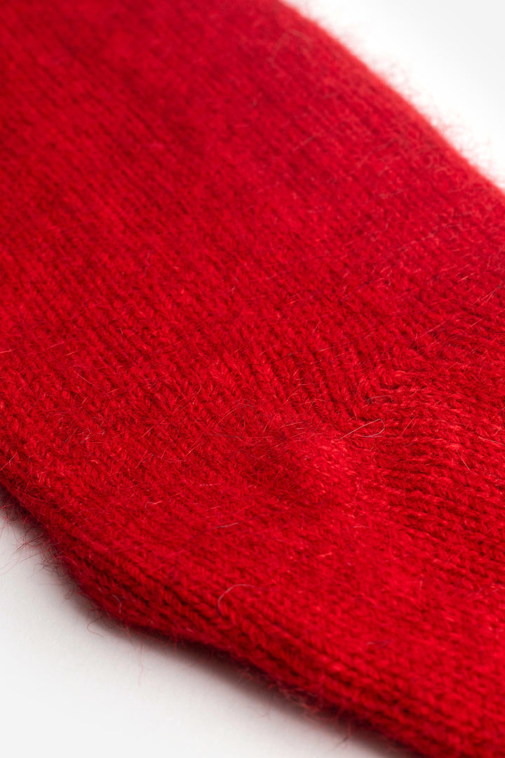 #colour_scarlet