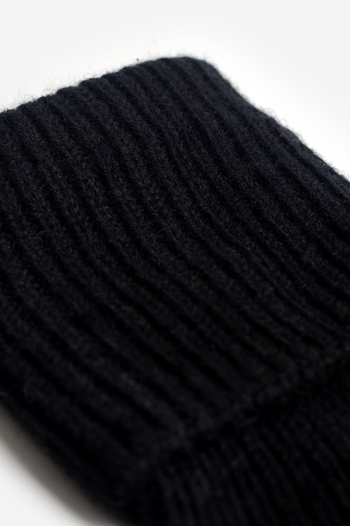 #colour_black
