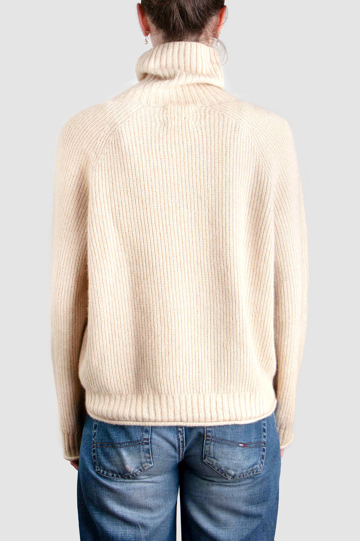 #colour_cream
