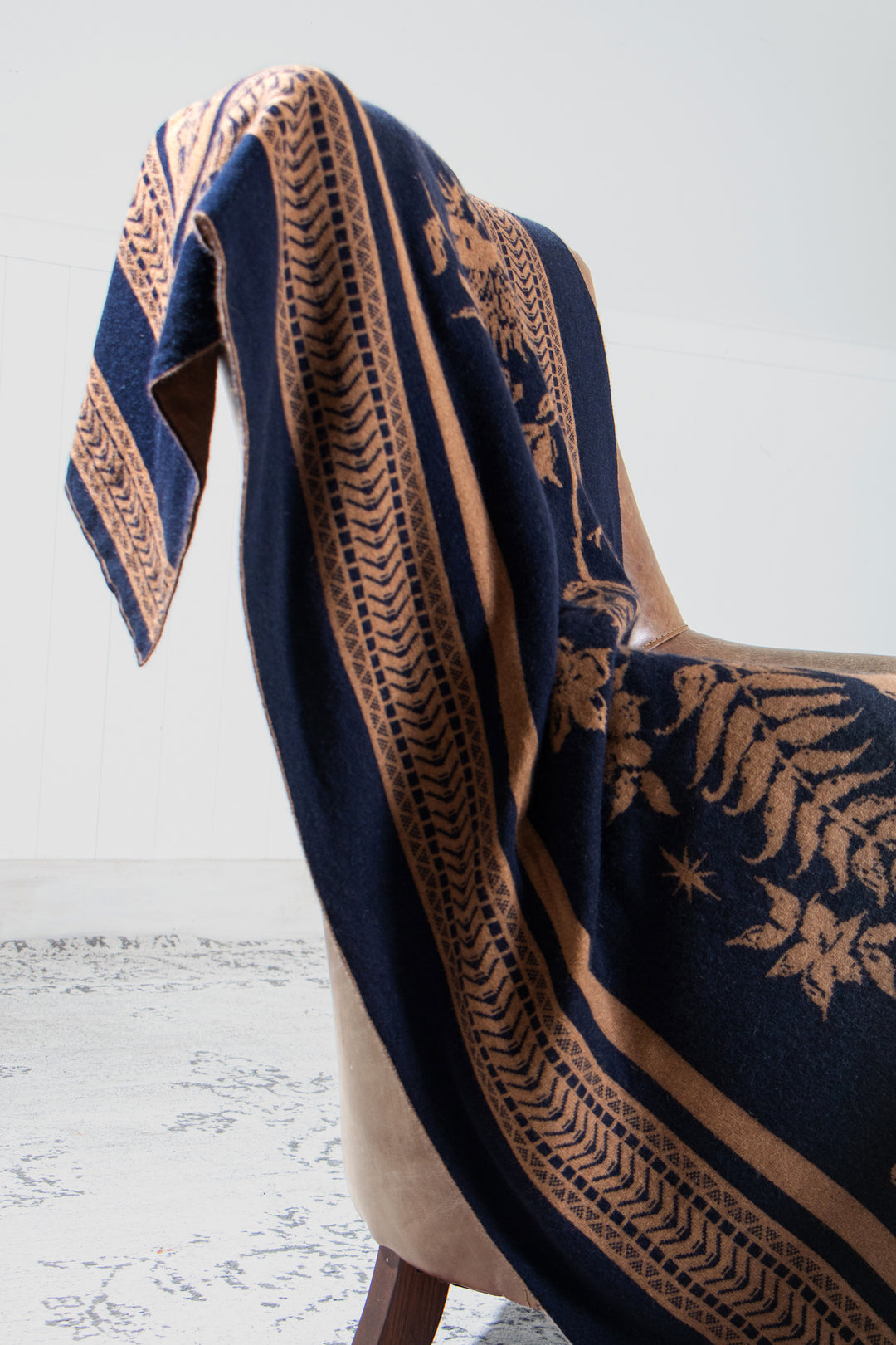 #colour_kiwiana-midnight-cognac
