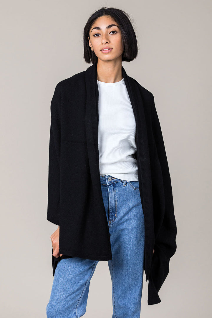Cashmere Travel Wrap in Black